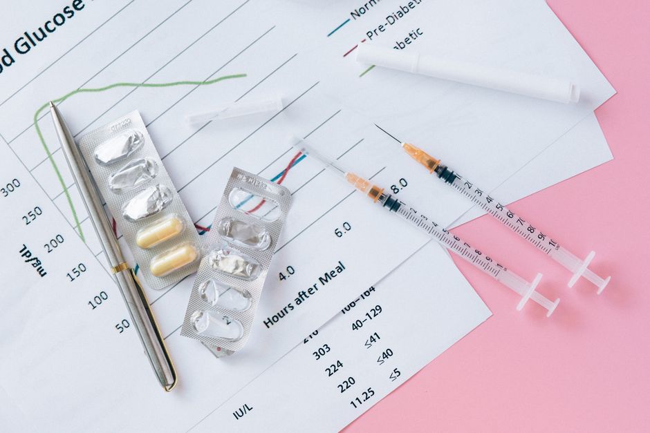 Semaglutide injection pen and medication, illustrating how much does semaglutide cost without insurance 2026